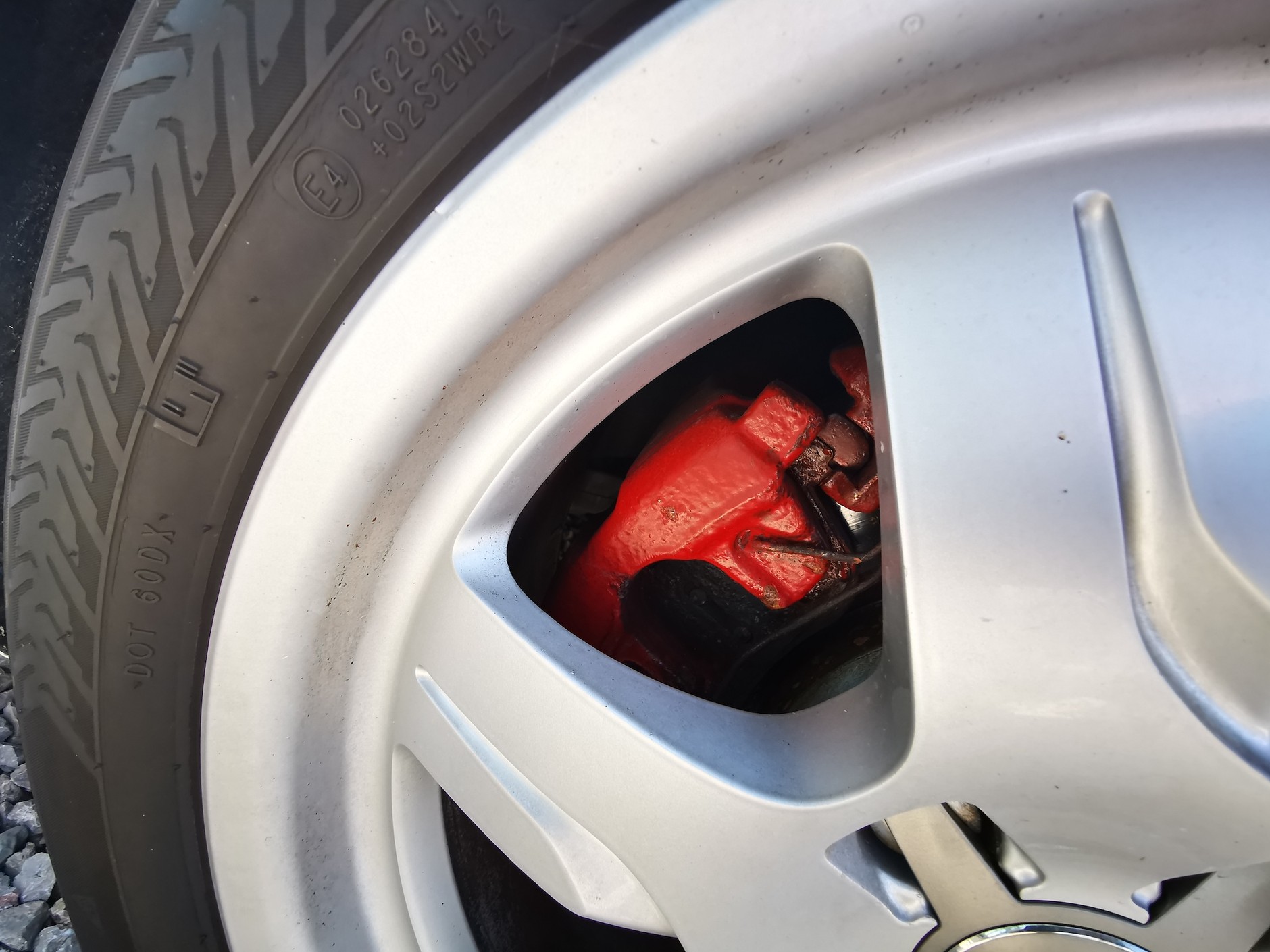 Audi A4 Avant Quattro - biały "szwed" z silnikiem benzynowym. Miły sprzedawca, ale auto pokolizyjne i podrdzewiałe