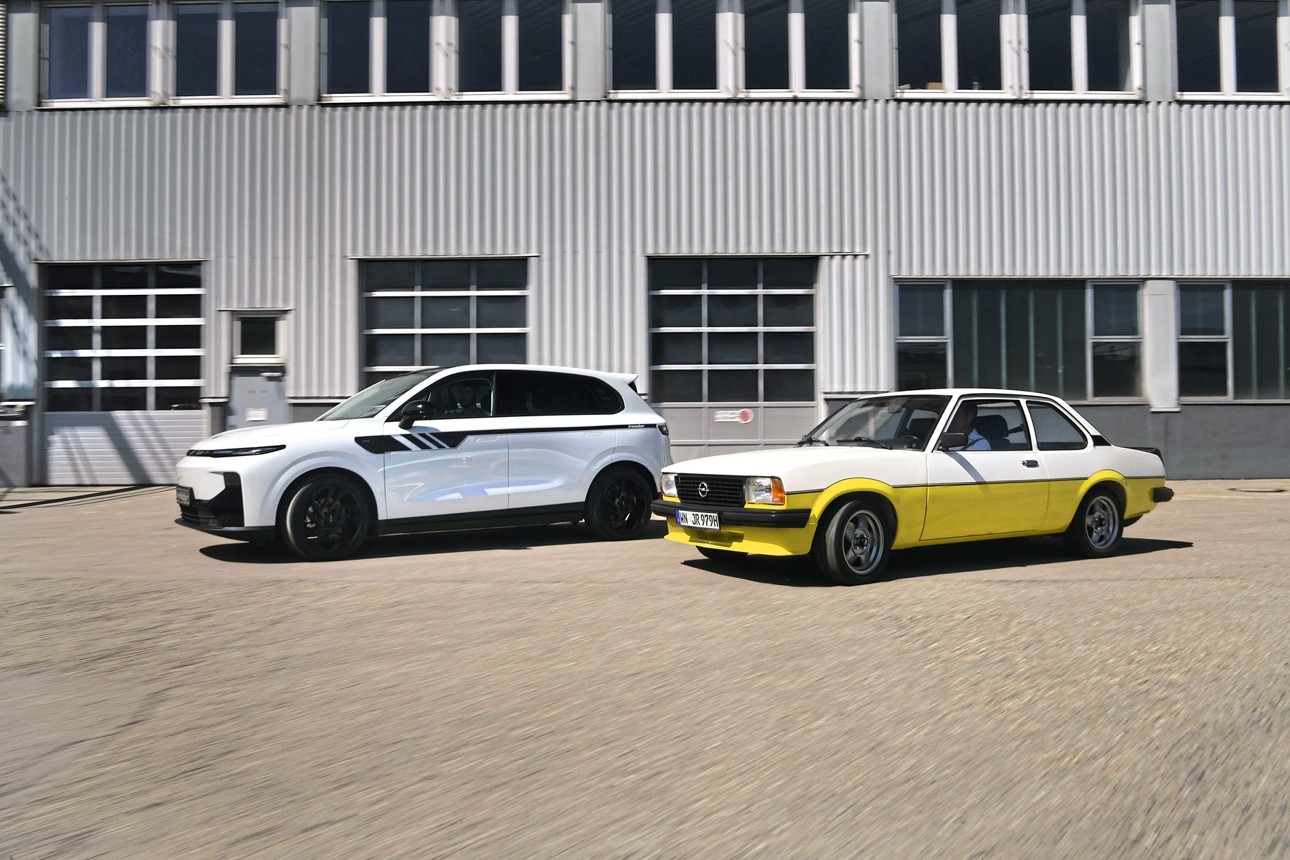 Irmscher: kultowy tuner Opla zabiera się za "chińczyki". Ascona Irmscher kontra Leapmotor B10