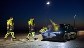 Badanie ADAC wykazało, że systemy bezpieczeństwa nie hamują przed pieszymi ubranymi w odblaskowe ubrania