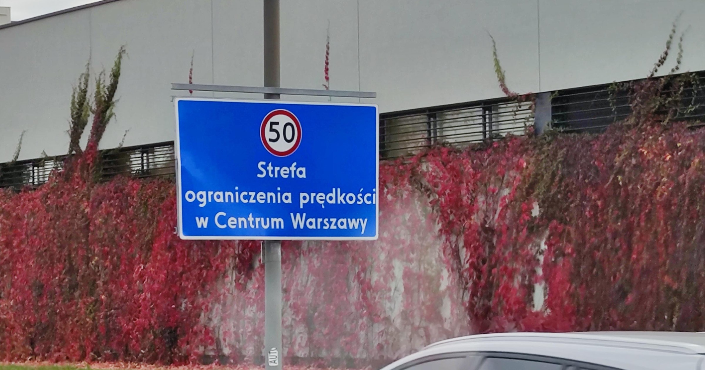 Tablica "strefa ograniczenia prędkości"