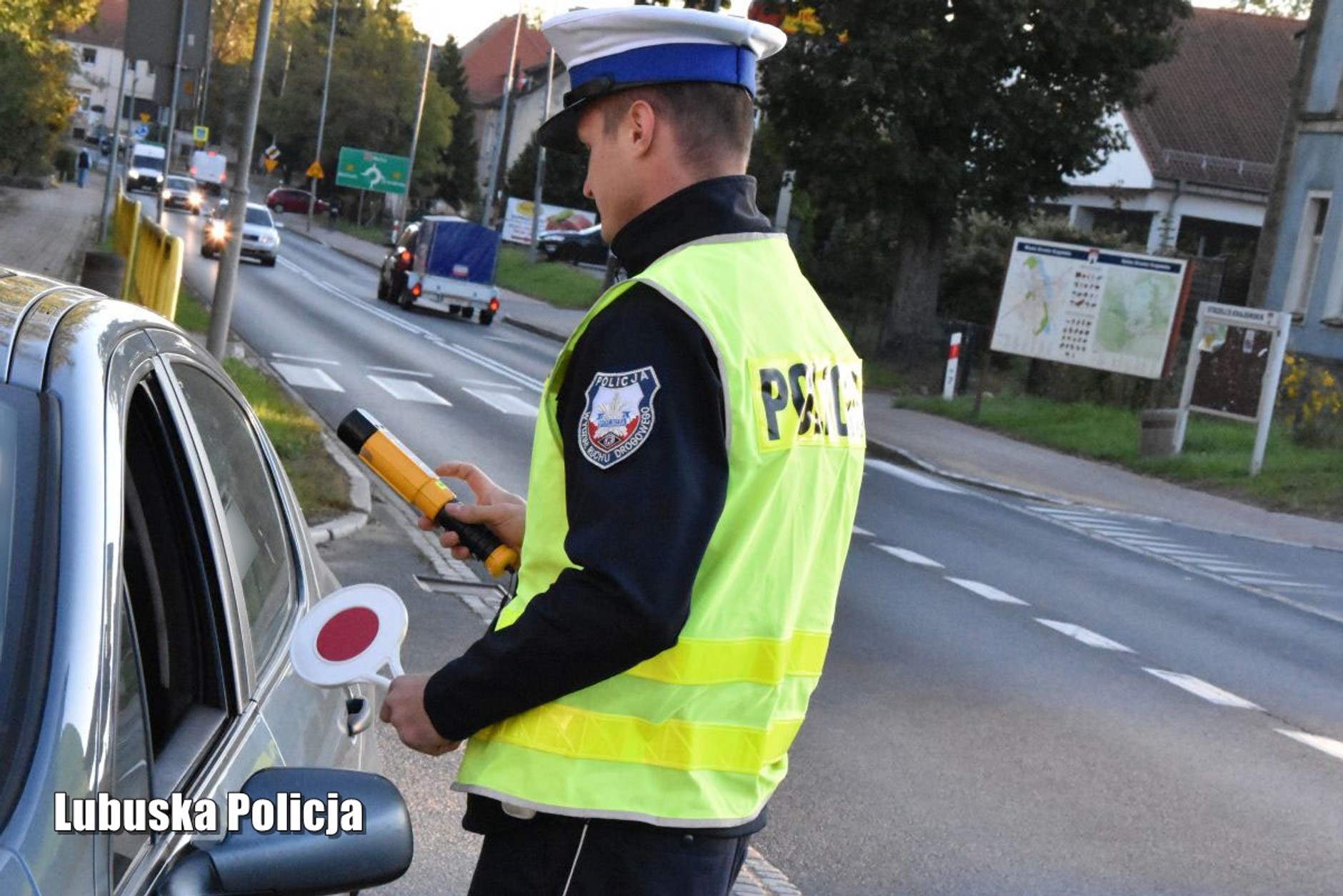 Policjanci sprawdzili kilkuset kierowców