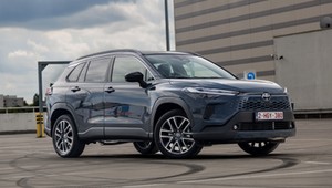 Jeździłem nową Toyotą Corollą Cross. Spalanie mnie zachwyciło, ale mam jedną dużą uwagę