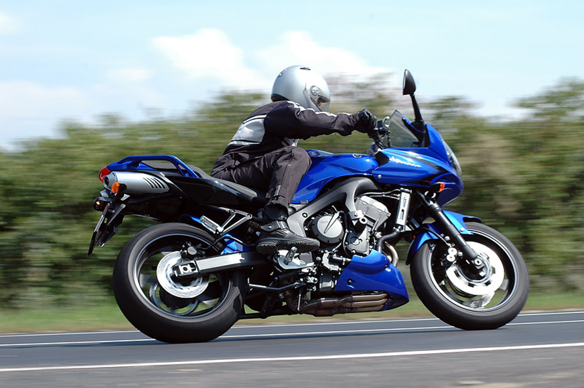 Yamaha FZ6 Fazer S2: motocykl dla dużych i małych (test)