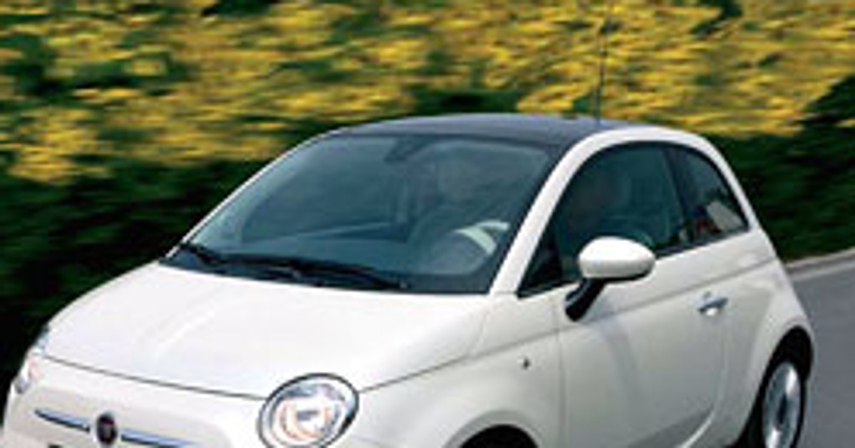 Fiat sprzedał 94 tys. pięćsetek i zwiększa produkcję do 200 tys.