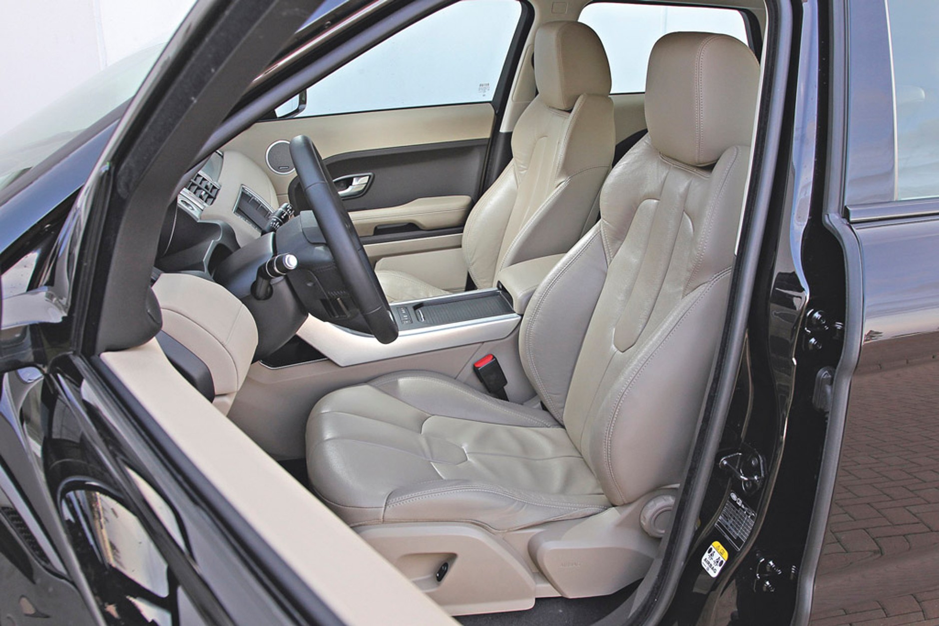 Porównanie kompaktowych SUV-ów: Mazda CX-5 kontra Volkswagen Tiguan, Subaru XV i Range Rover Evoque