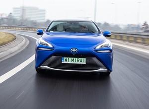 Jeździliśmy nową Toyotą Mirai – czy dzięki technologii wodorowej to elektryk doskonały?
