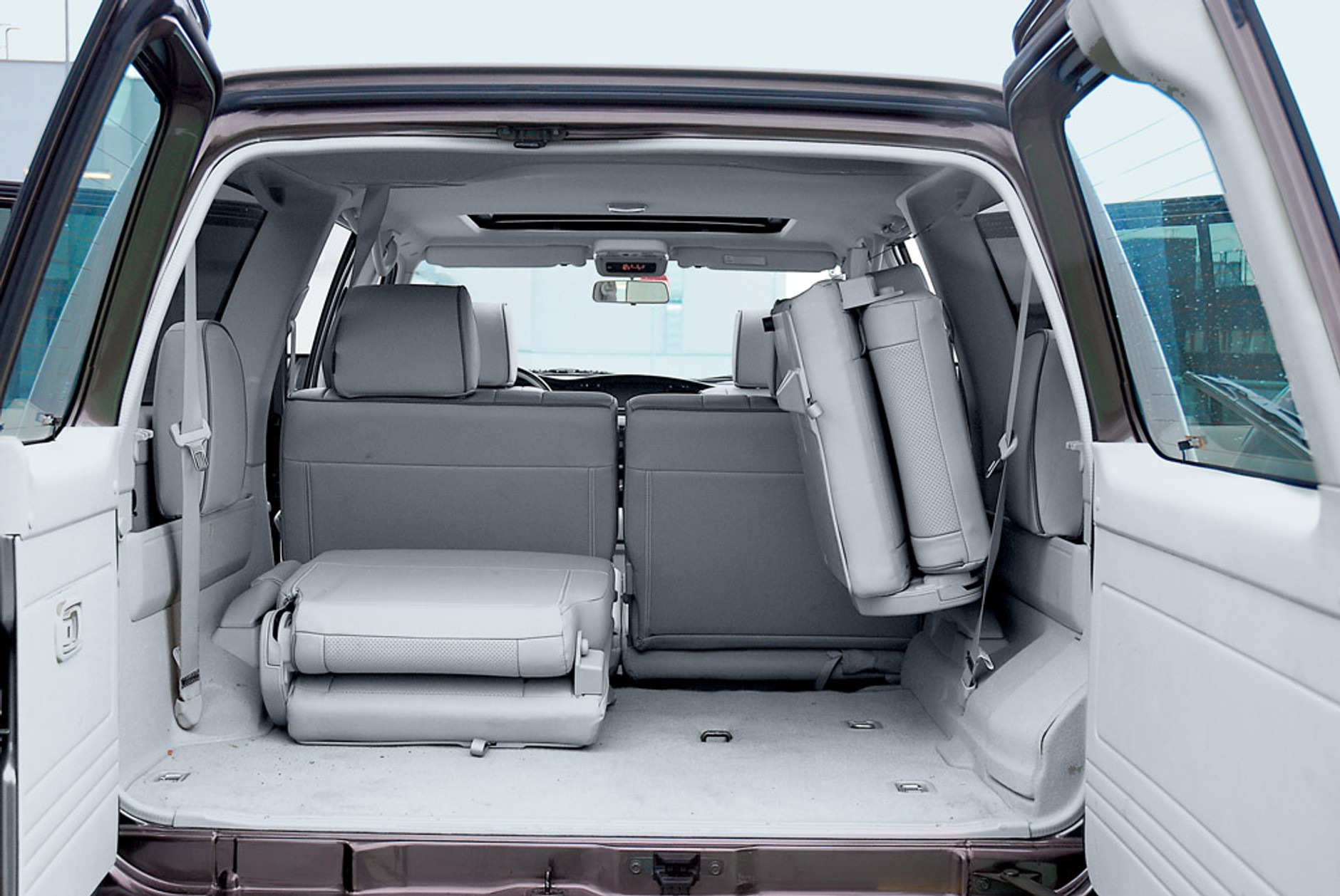 Nissan Patrol GR: stworzony do jazdy w terenie