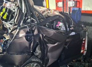 Ciężarówka wepchnęła Skodę pod naczepę. Straszny wypadek pod Świeciem