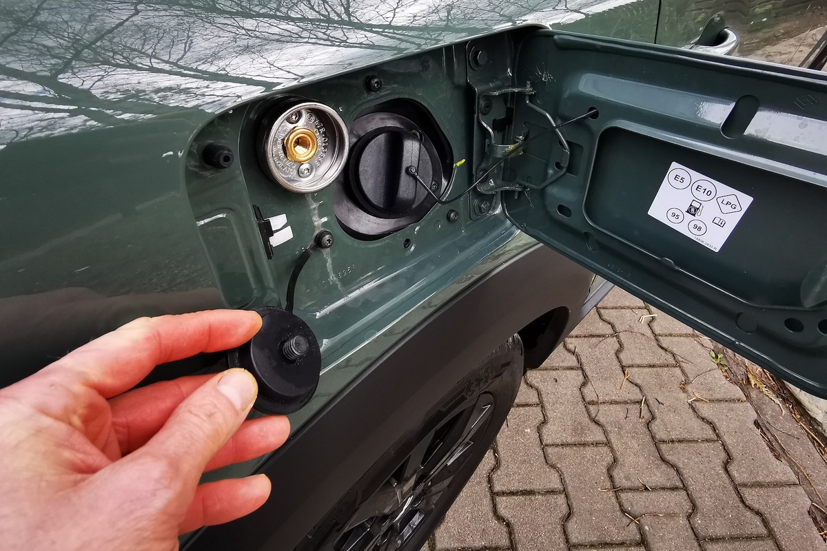 Nowe auto z LPG czy jednak coś innego? Polscy kierowcy nie mają wątpliwości