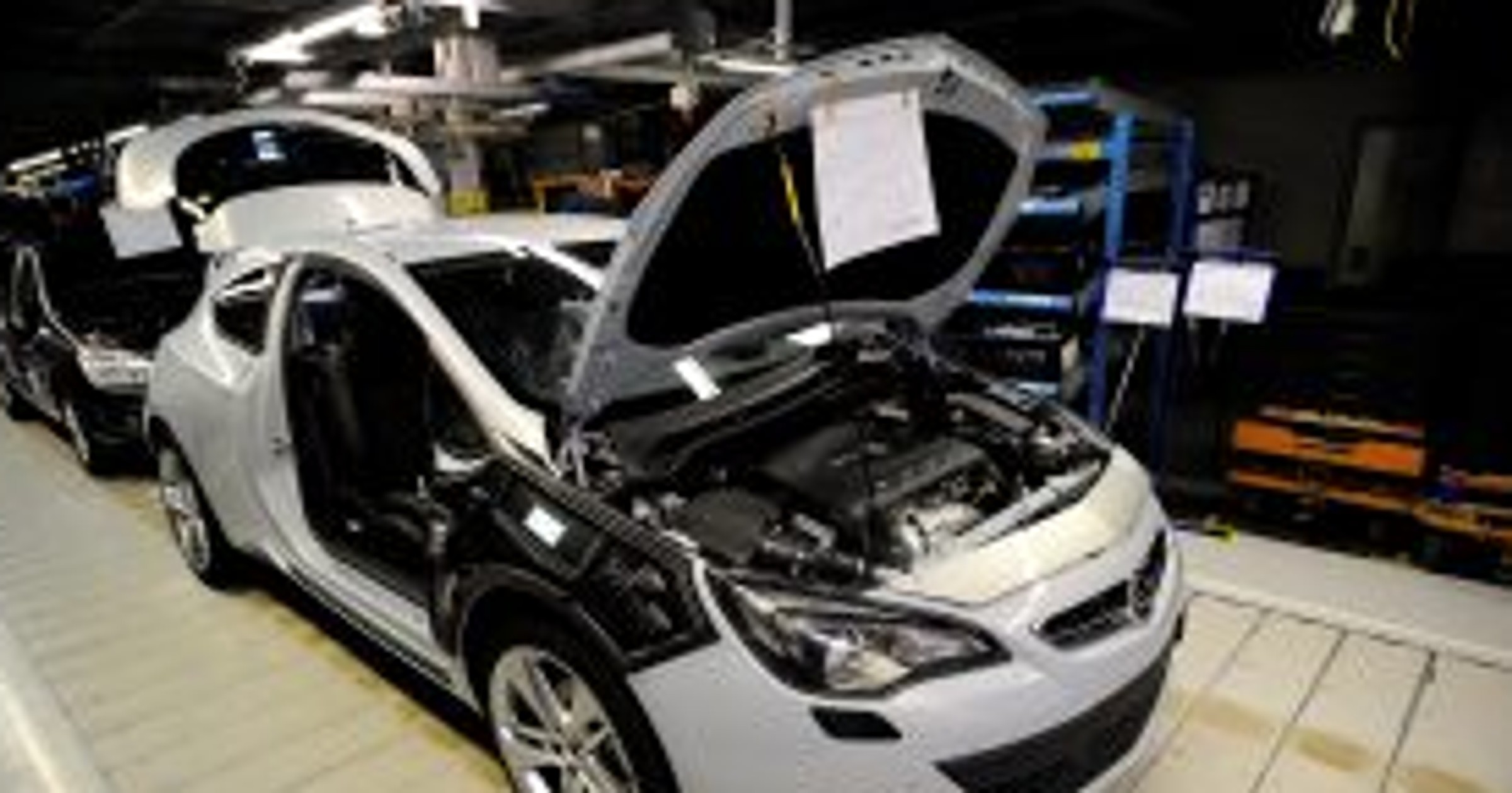 Opel rozpoczął produkcję Astry GTC w Gliwicach