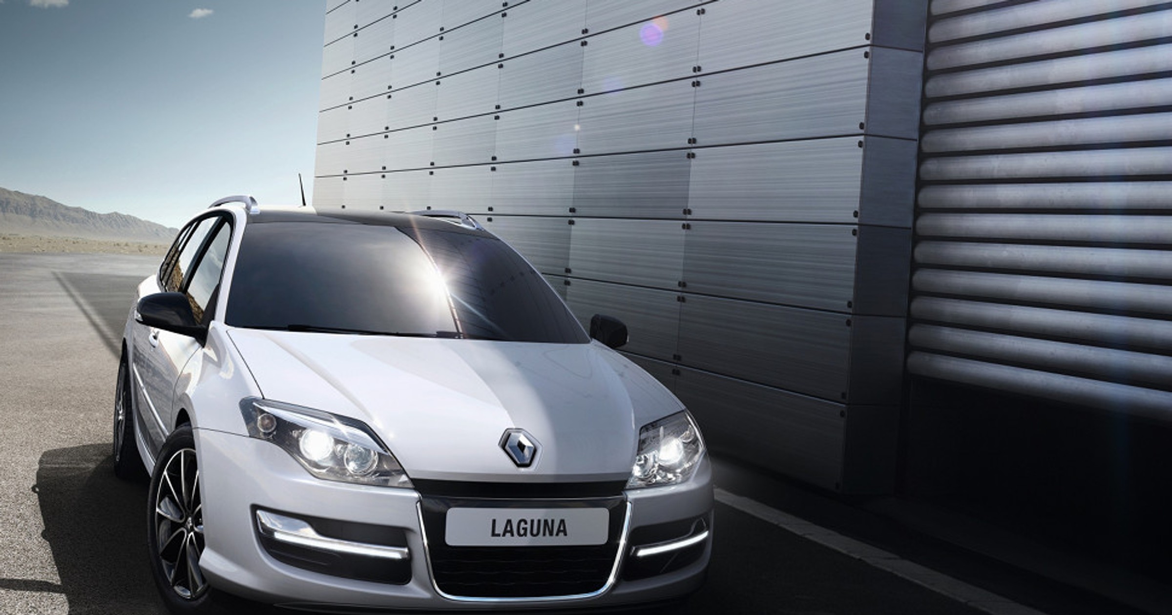 Renault Laguna po liftingu 2013