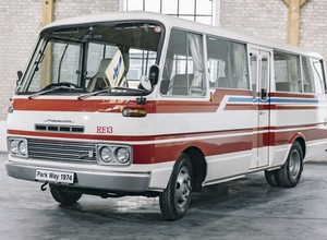 Mazda Parkway 26 - jedyny autobus z wanklem
