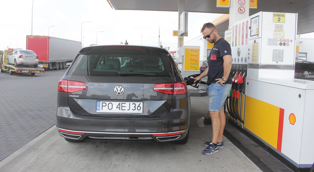 Drogo, drożej, stacje przy autostradzie!
