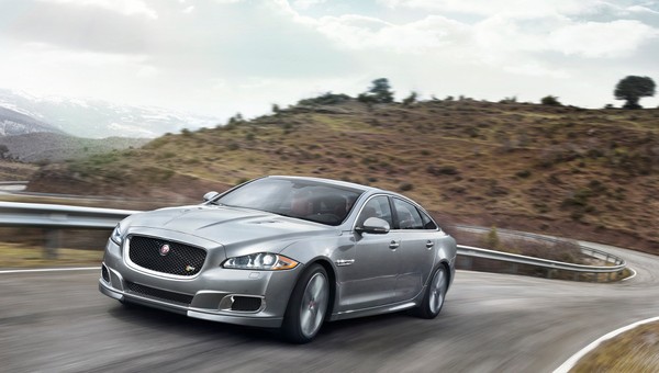 Jaguar XJR: ostry kocur