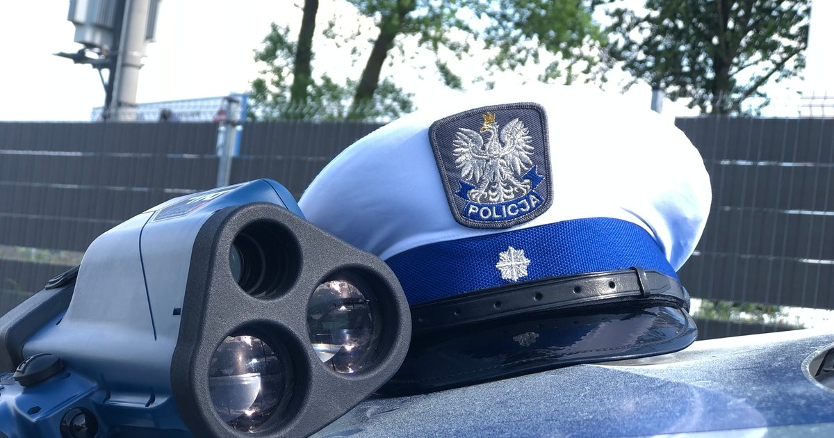 Obraz pochodzący z serwisu https://zambrow.policja.gov.pl/p15/aktualnosci/95475,KOLEJNI-KIEROWCY-STRACILI-PRAWA-JAZDY-ZA-PRZEKROCZENIE-PREDKOSCI.html