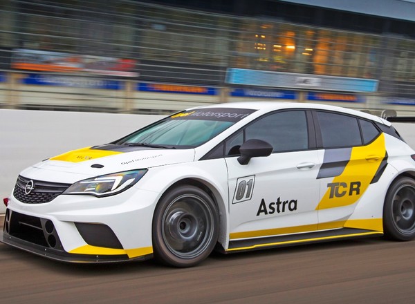 Opel Astra TCR - gotowy do premiery