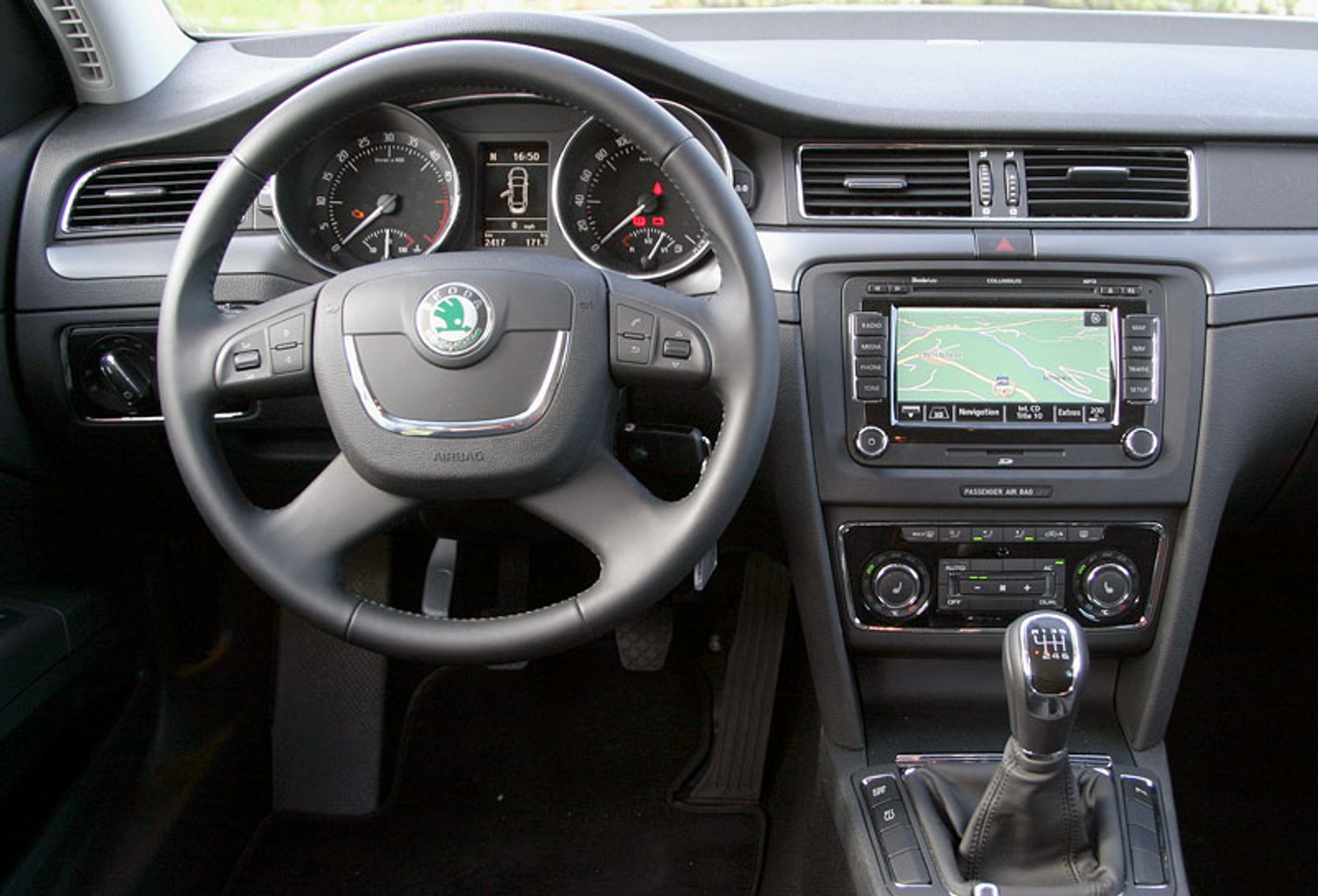 Škoda Superb: ubogi krewny Passata czy poważny konkurent?