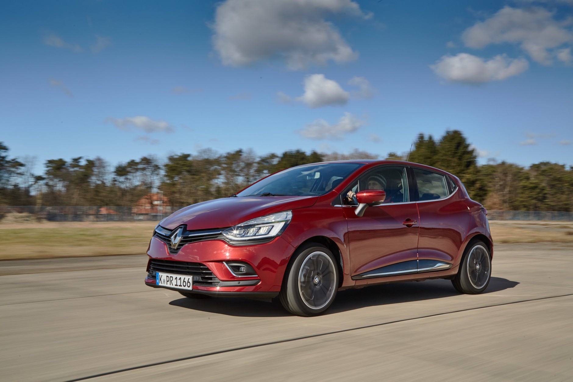 Tylko nie mów o nich: maluchy! Porównanie: Fiesta, Jazz, Clio i Polo