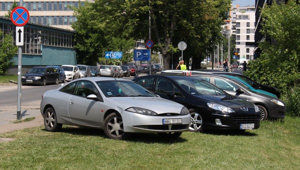 Parkowanie na trawniku