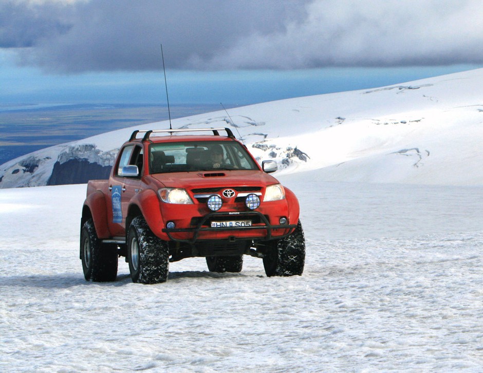 Używana Toyota Hilux: ciężarówka 4x4