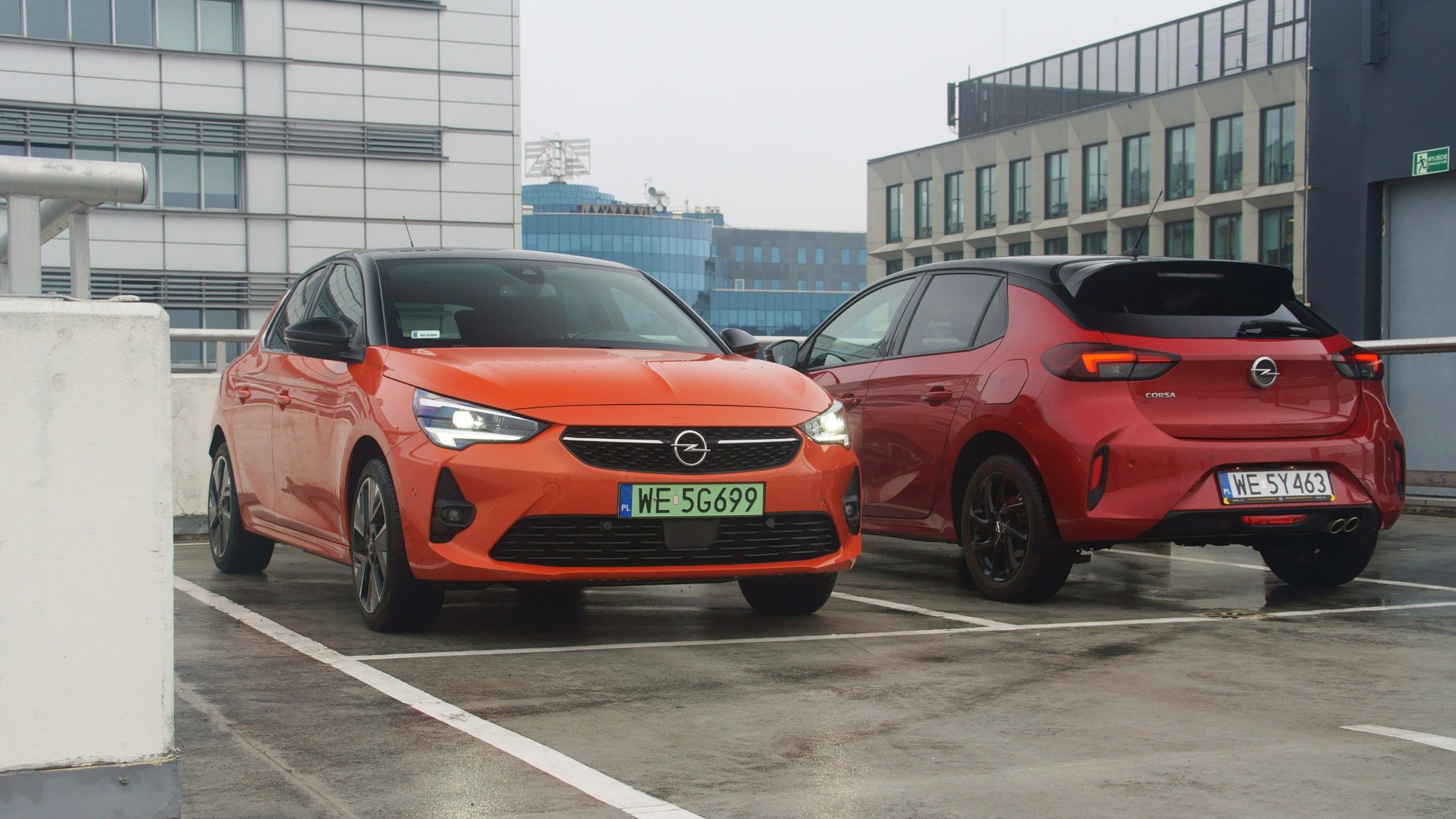 Opel Corsa – elektryk vs. spalinowiec. Który lepszy do miasta?