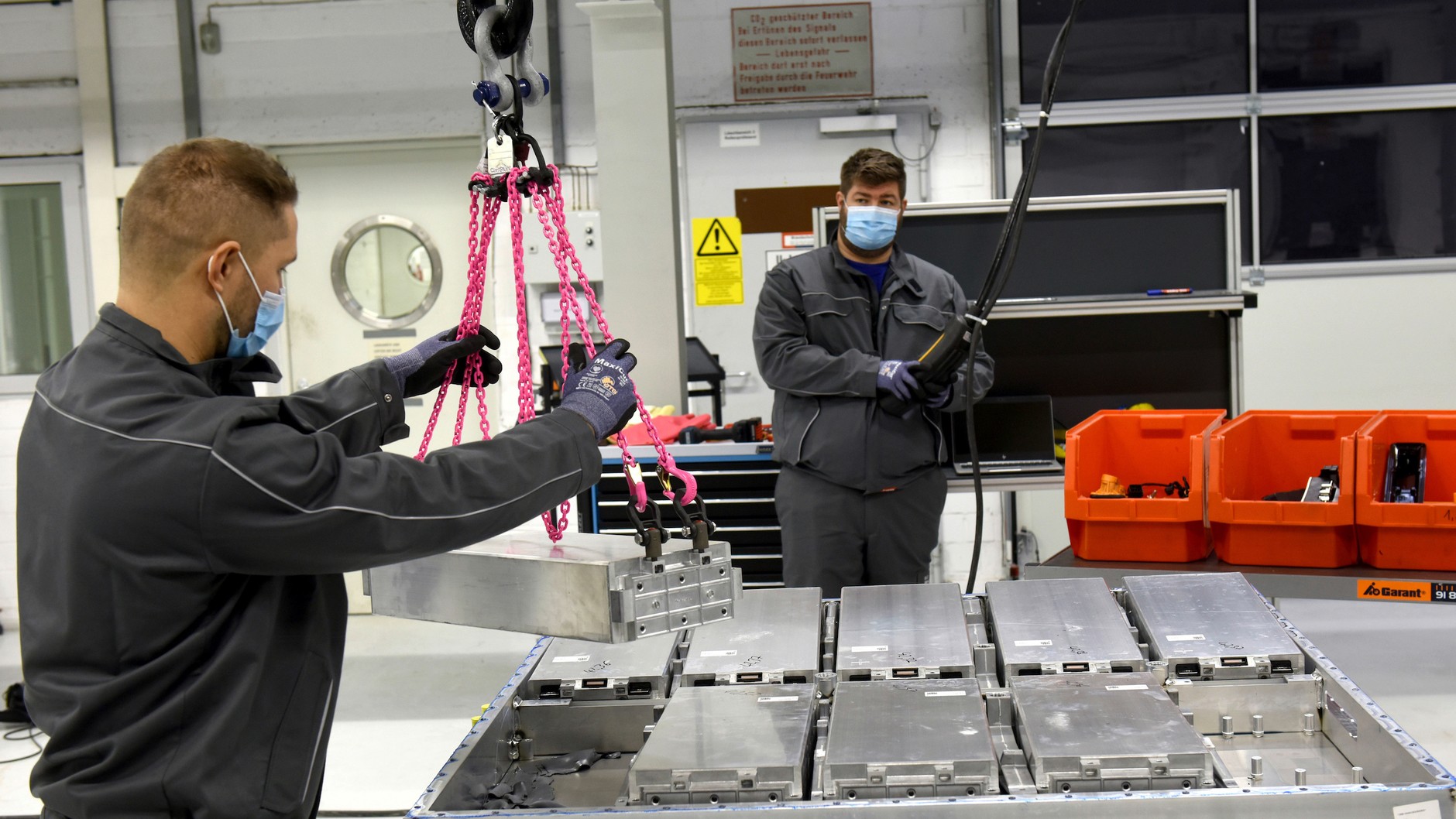 Demontaż akumulatora MEB