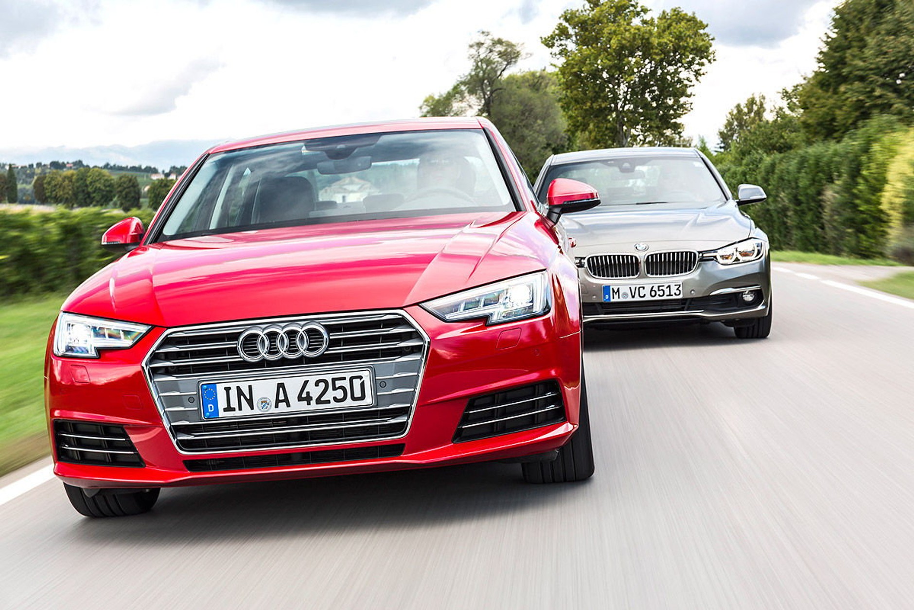 Czy nowe Audi A4 jest lepsze od BMW serii 3?