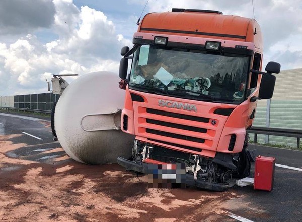Cysterna zablokowała autostradę A4 w kierunku Krakowa