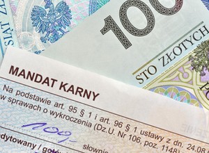Najniższe mandaty dla kierowców, czyli za co zapłacisz 100 zł kary?