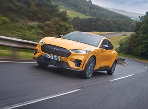 Do Polski wjeżdża Mustang Mach-E GT. To najszybszy Ford w Europie