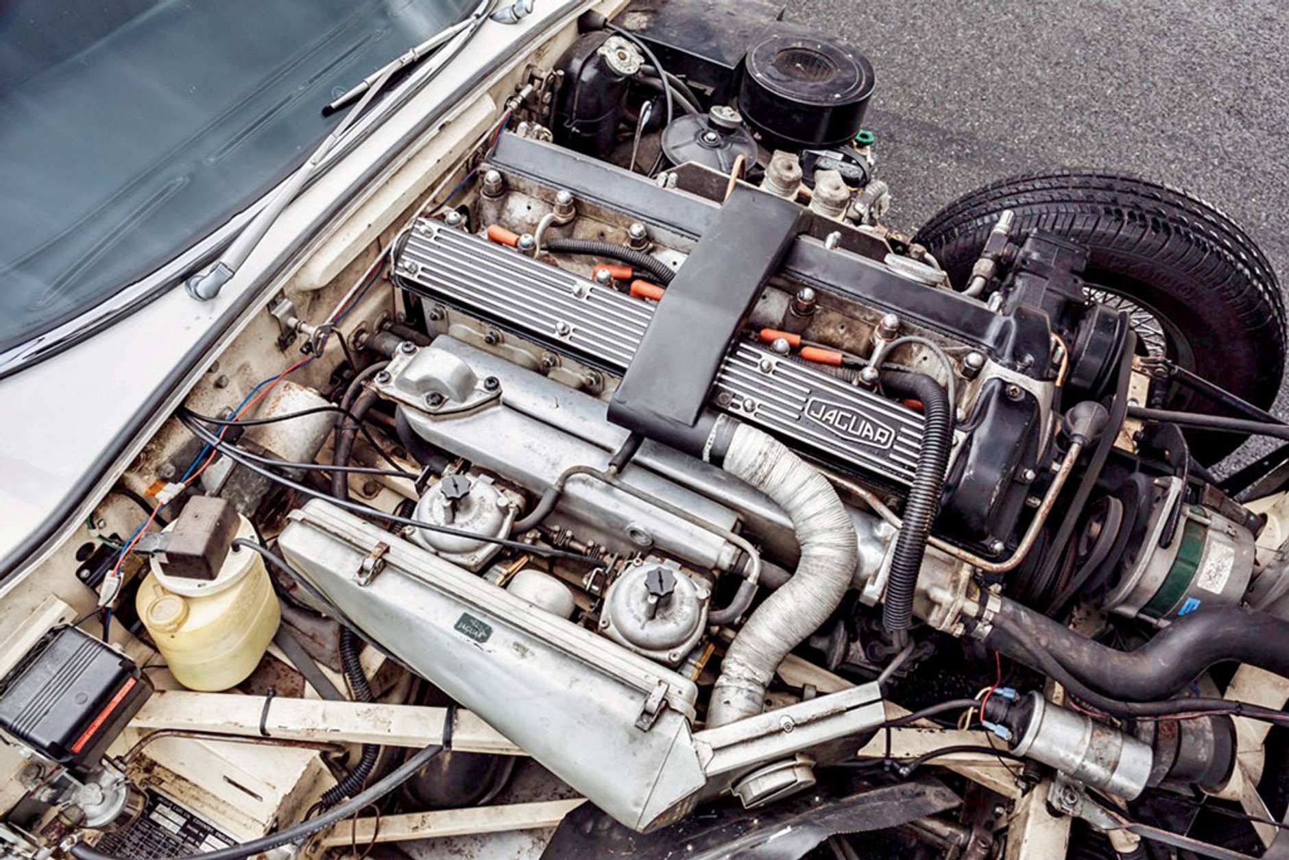 Jaguar E-Type 4.2 - nieporównywalnie ponadczasowy