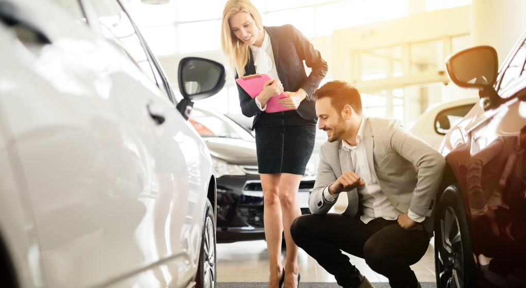 Sprzedaż nowych aut