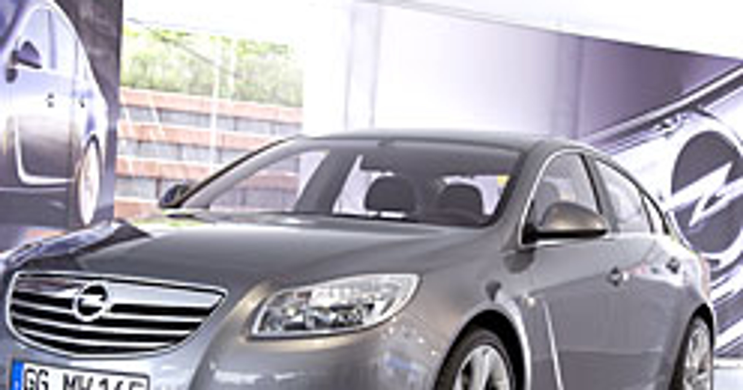 Opel Insignia: pierwsza statyczna prezentacja