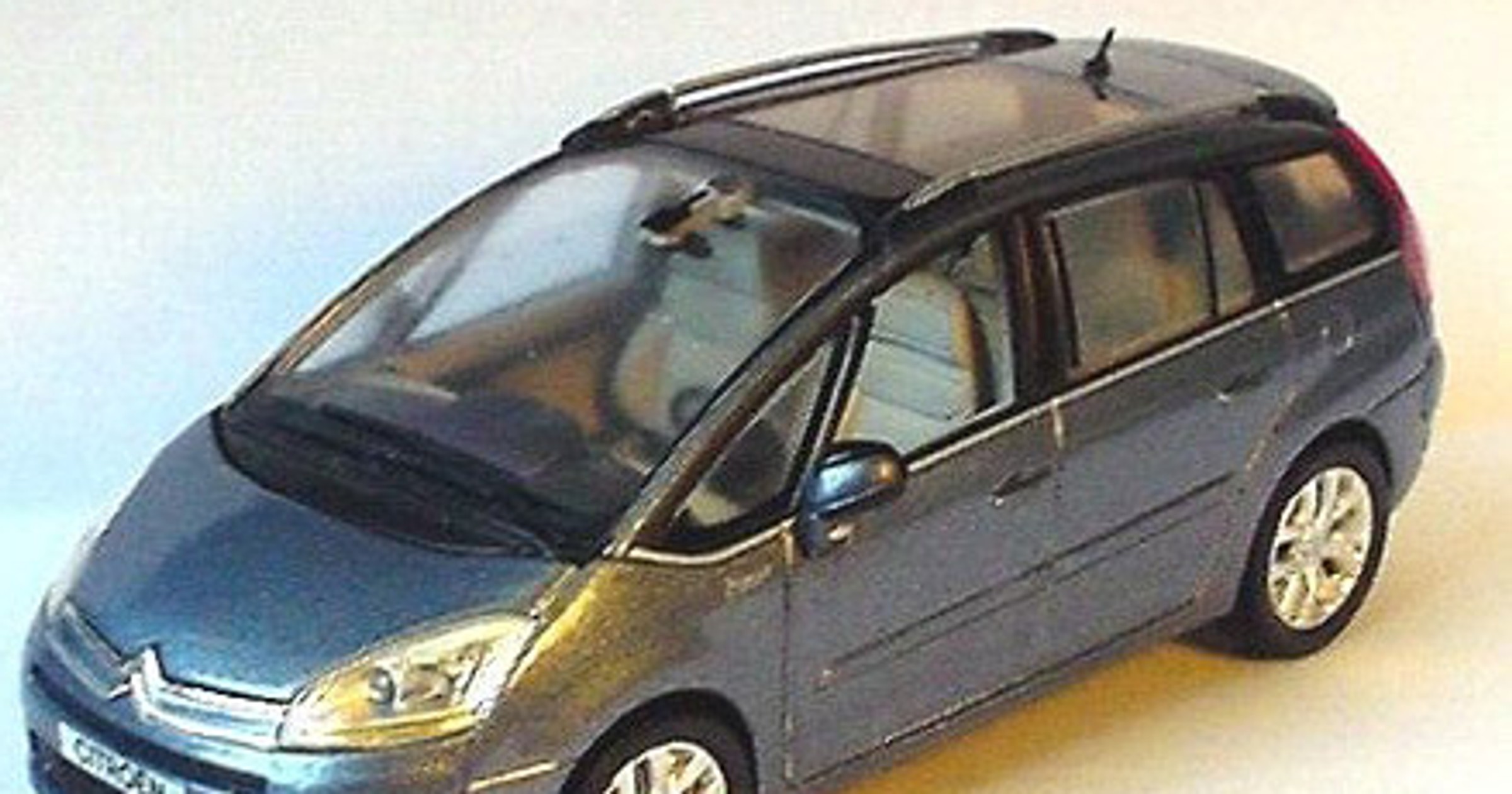 Mini premiera nowego Citroena C4 Picasso