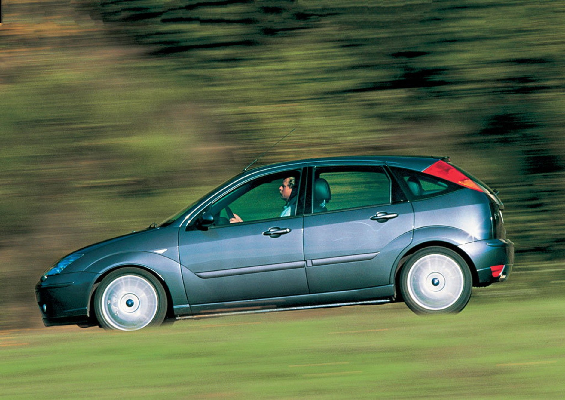 Ford Focus I ST - lata produkcji 2002-05, cena od 12 000 zł