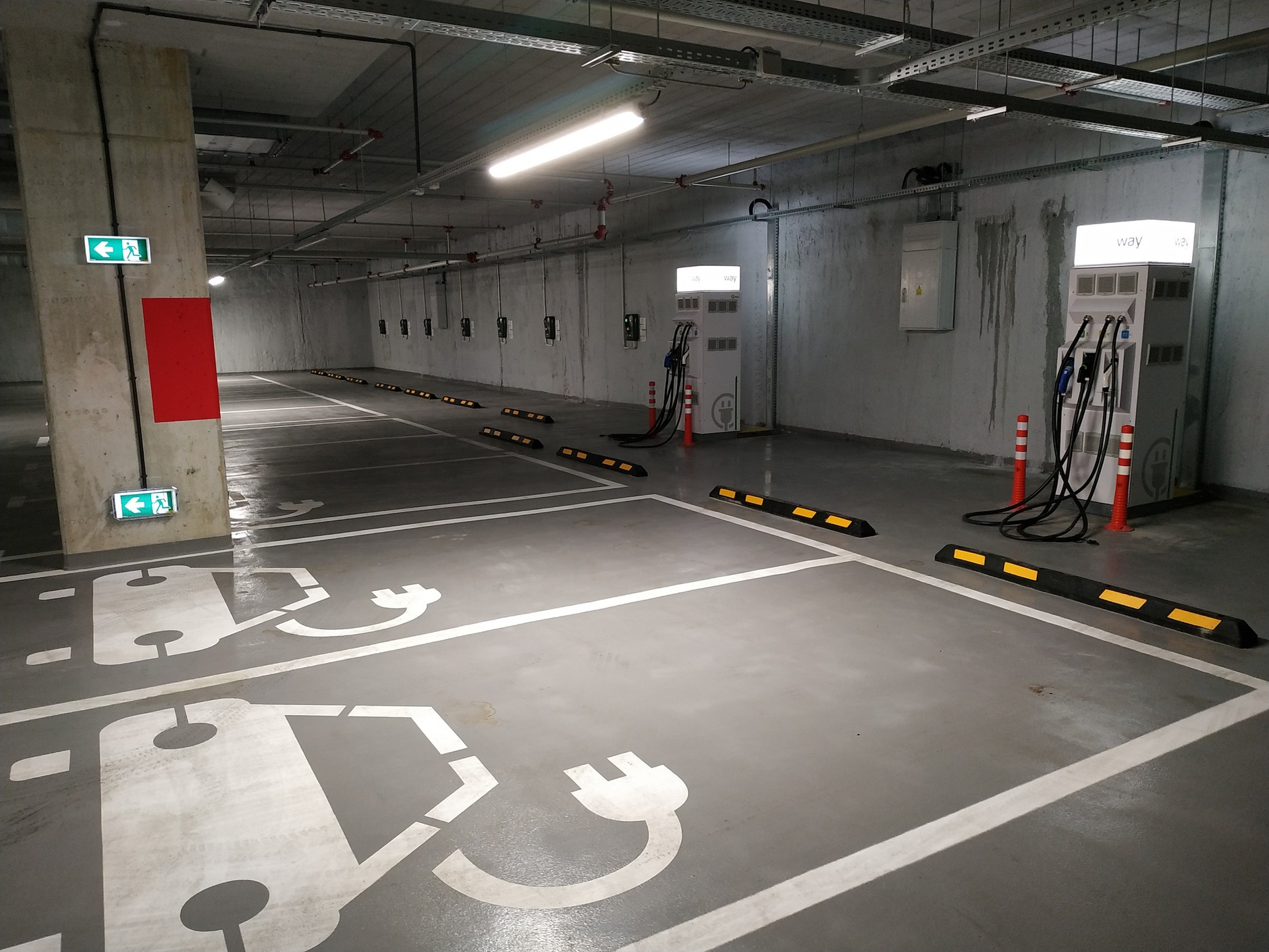 Hub w Galerii Młociny w Warszawie