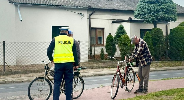 Wielu rowerzystów powinno dostać 300 zł mandatu. Każdy się spotkał z takim wykroczeniem