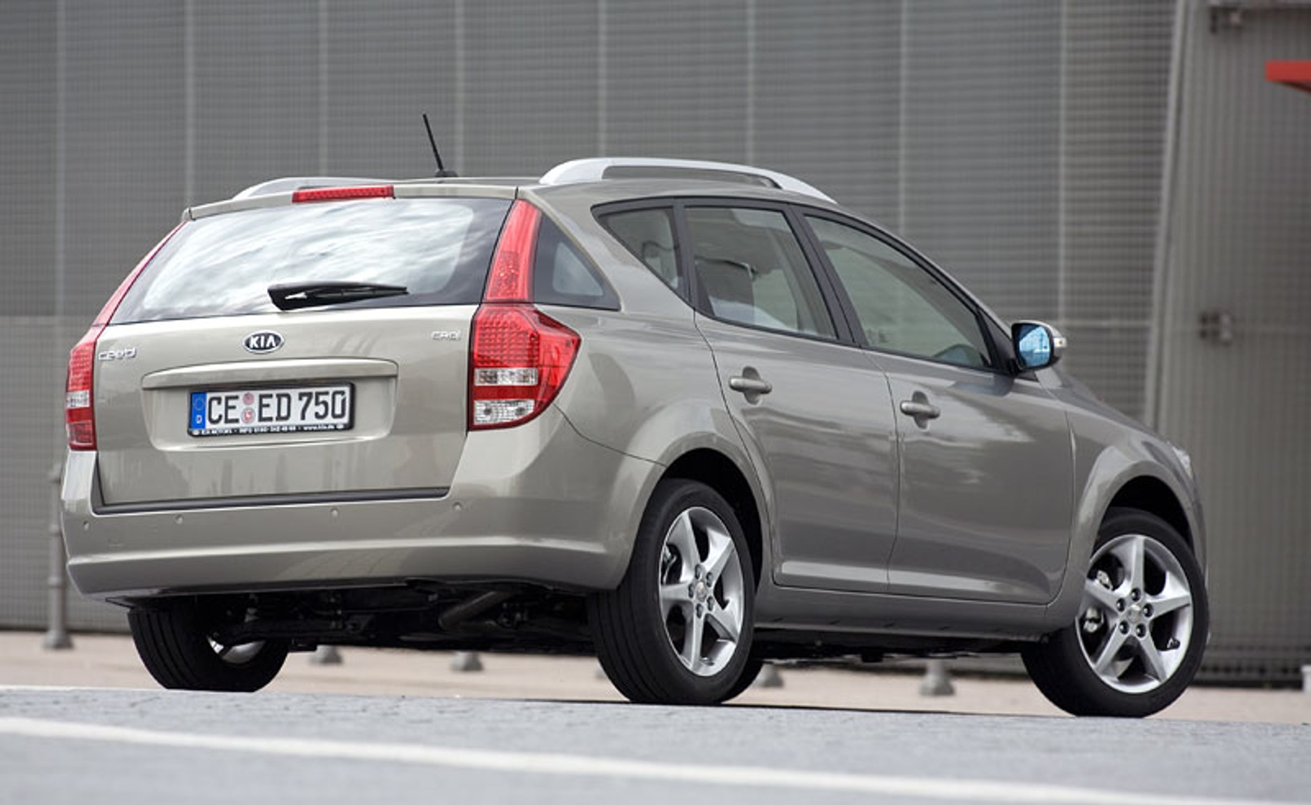 Kia cee´d 2010: pierwsze wrażenia z jazdy