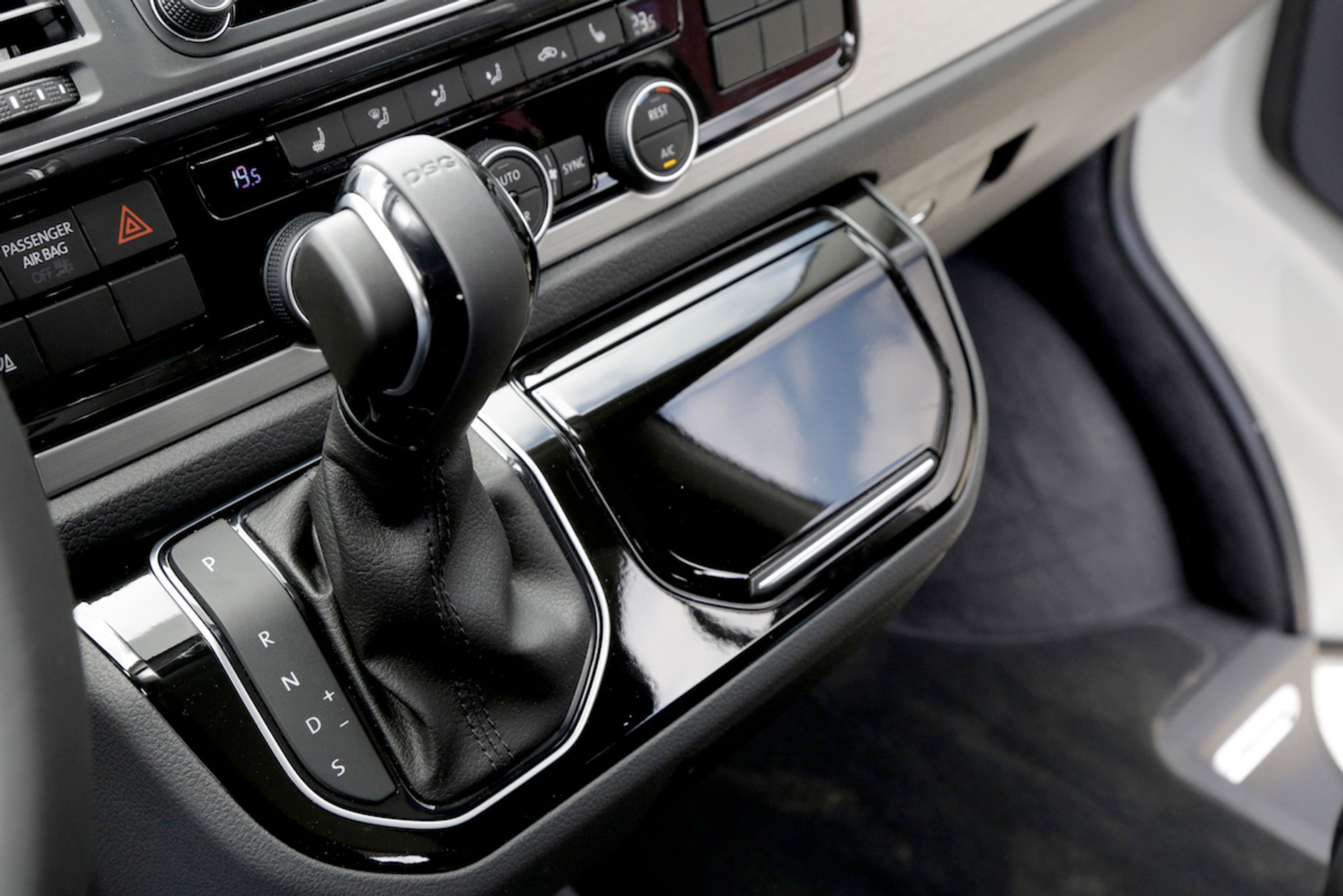 Volkswagen T6 Multivan 2.0 BiTDI Comfortline 3400