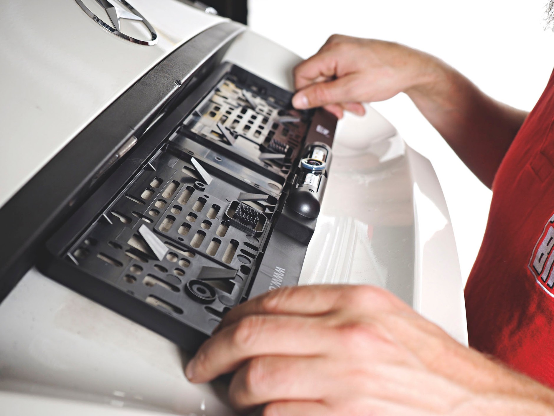 Jak samemu zamontować kamerę cofania