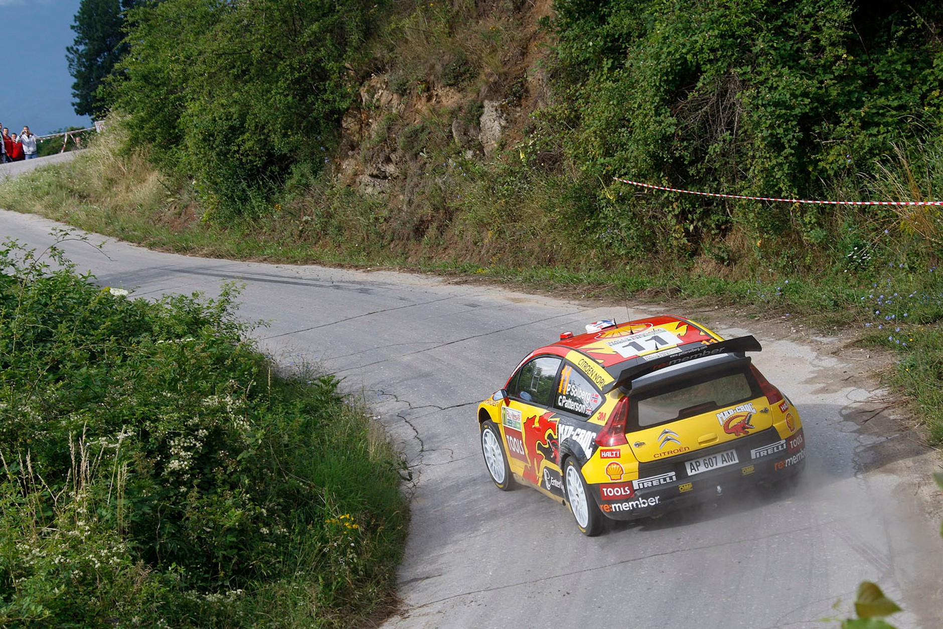 Citroën Total WRT taranuje konkurentów (galeria Rallyworld©Willy Weyens)