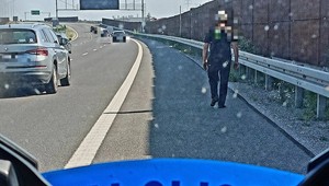 Policjant zatrzymał pieszego na S7. Mężczyzna zaskoczył odpowiedzią