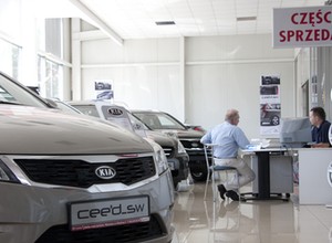 Sprzedaż nowych aut w Europie: dobry sierpień nadzieją na ostatni kwartał