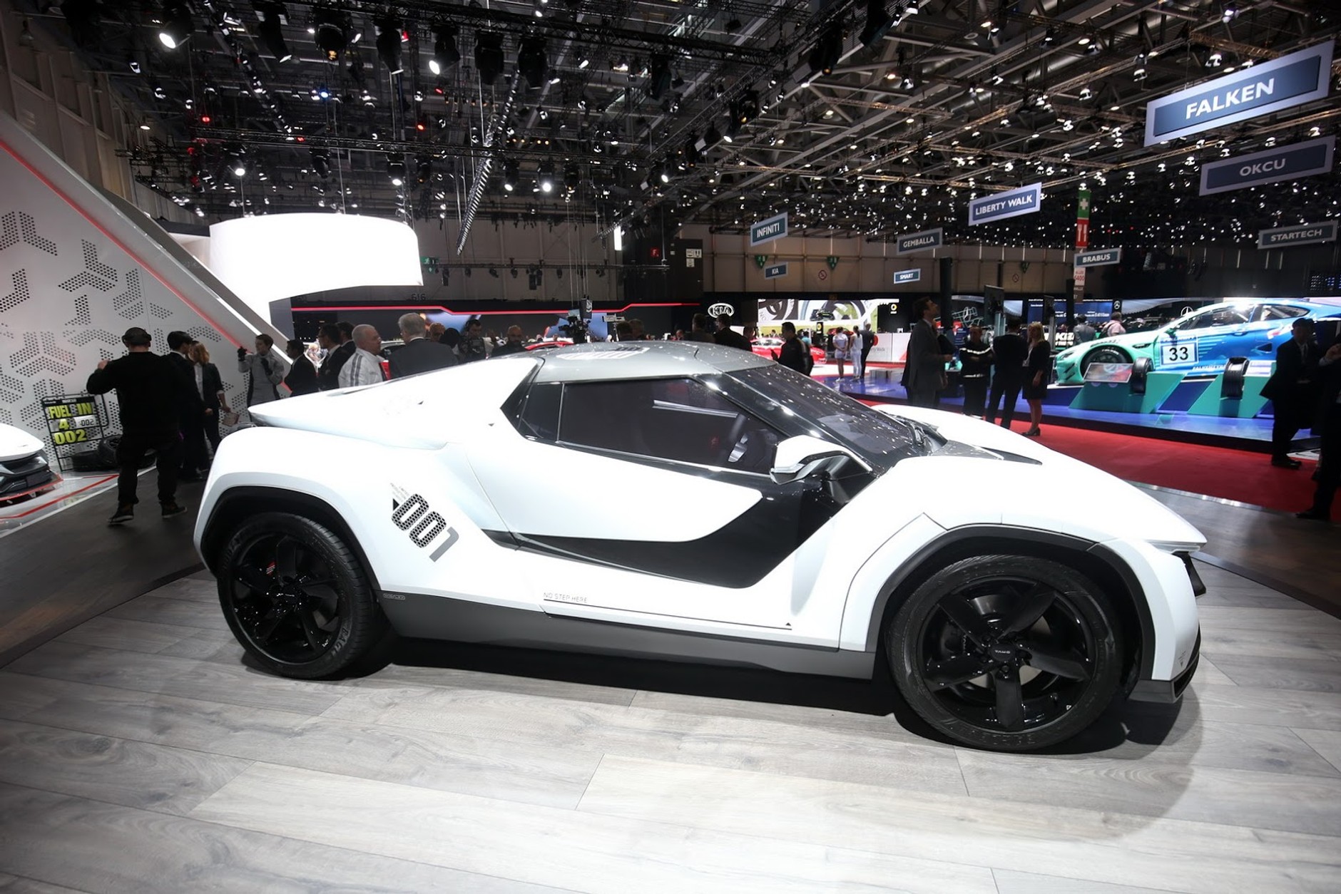 Tata Tamo Racemo – na sportowo? | Genewa 2017