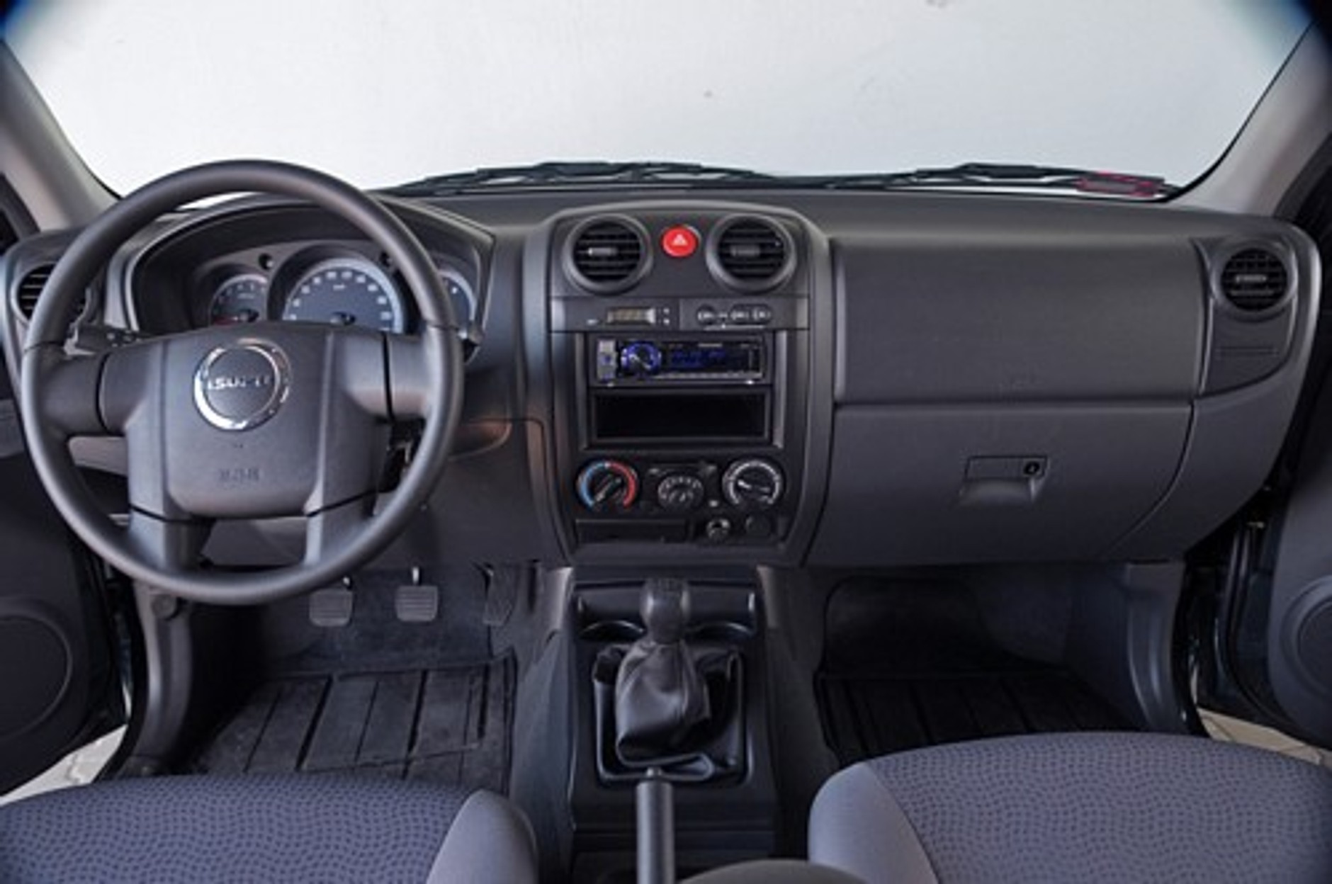 Isuzu D-Max 2.5L D L - Szukam pracy!