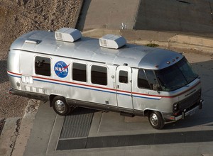 NASA szuka nowego samochodu dla astronautów