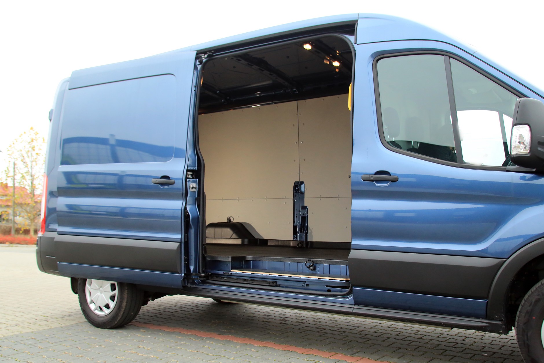 Ford E-Transit Van 67 kWh L3H2