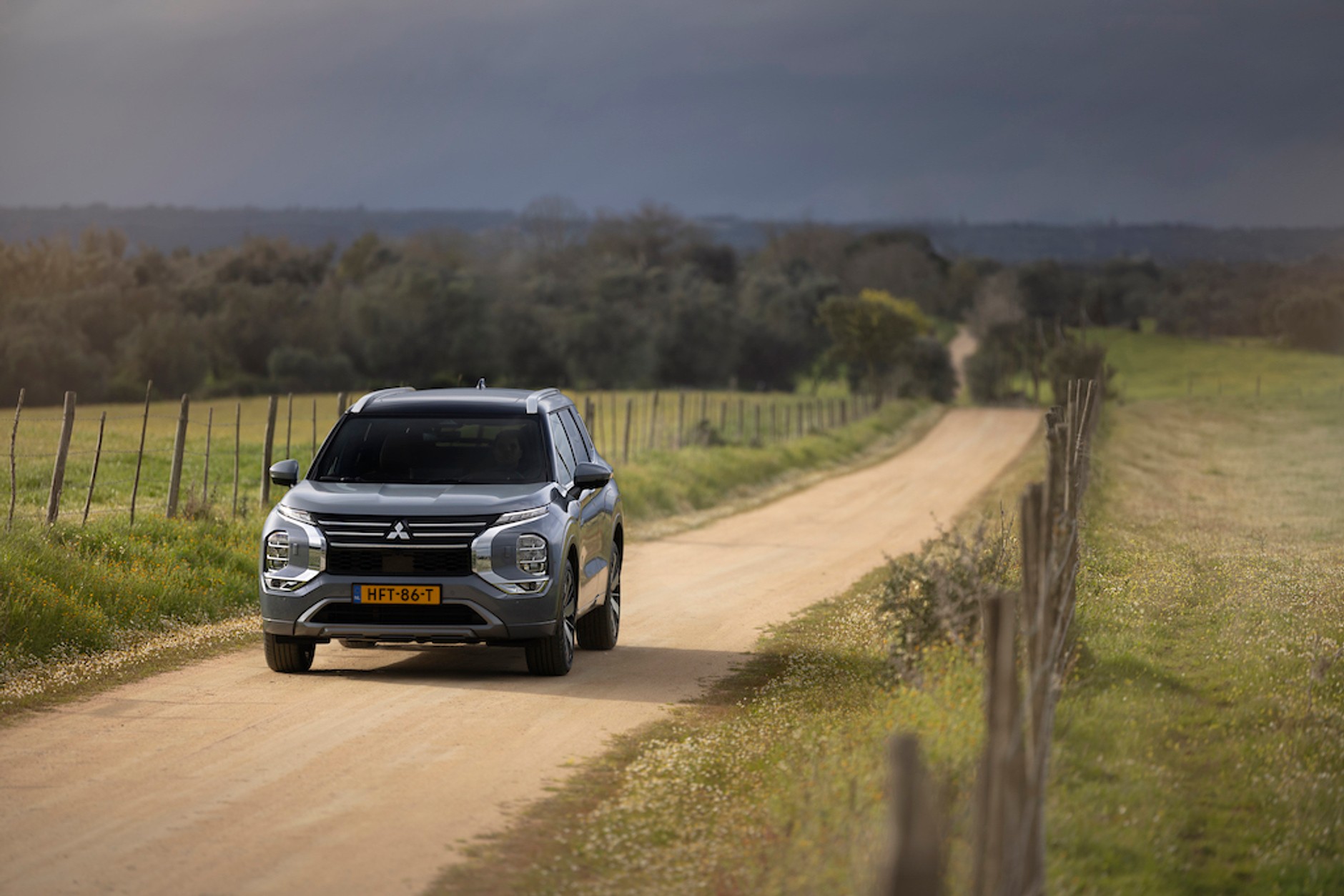 Nowy Mitsubishi Outlander PHEV