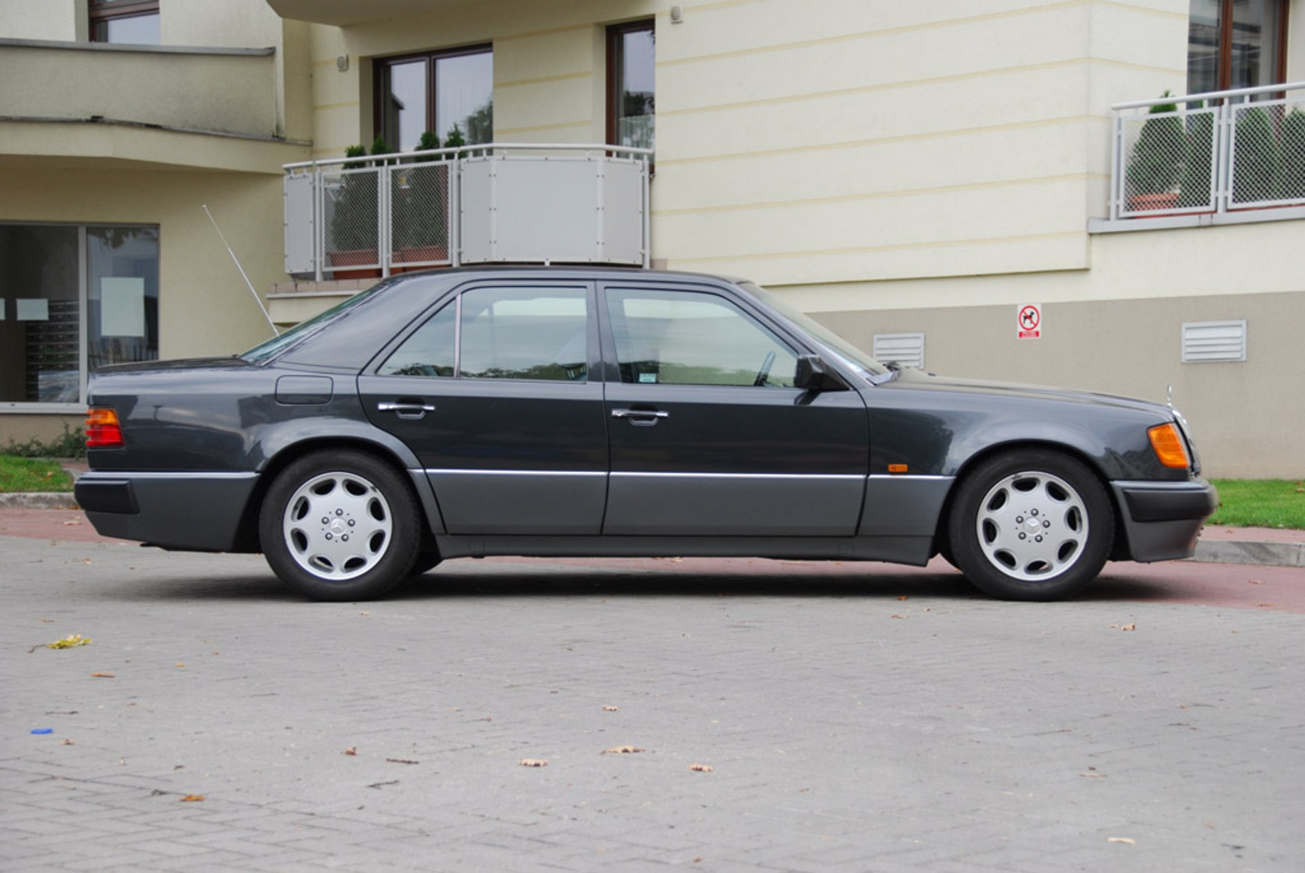Mercedes 500E: gwiazda wśród gwiazd