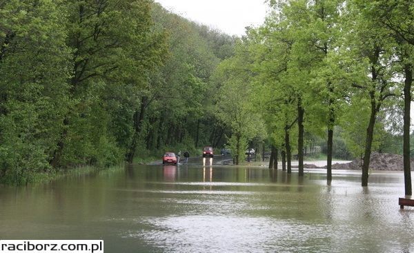 Nieprzejezdne drogi na Śląsku, Podkarpaciu oraz w Małopolsce